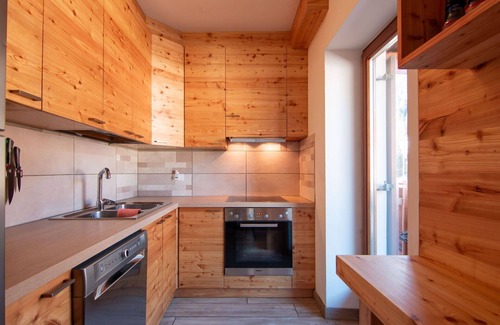 Soraga Apartment | Beautiful apartment for 23 guests with WIFI, TV and balcony