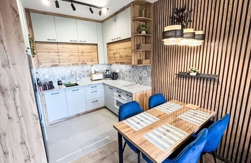 Gaski Apartment | Beautiful apartment for 4 guests with hot tub, pool, WIFI, TV, balcony and parking
