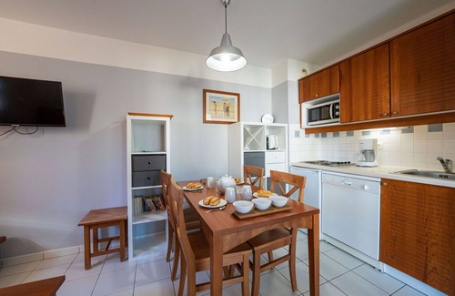 Maubuisson Apartment | Beautiful apartment for 4 people with WIFI, pool, TV, balcony and pets allowed