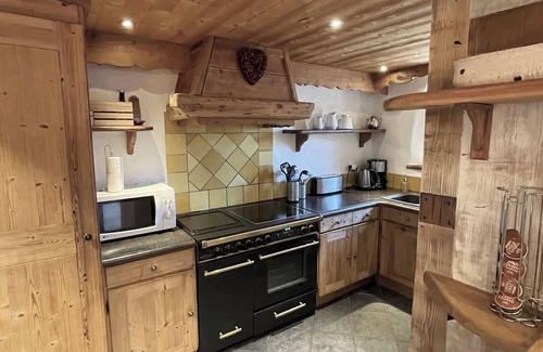 Le Cret Apartment | Beautiful apartment in private chalet, equiped for 12 people, 6 bedrooms, 5 bathrooms and private sauna.