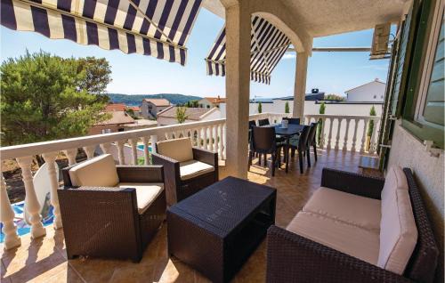 Barbat na Rabu Apartment | Beautiful Apartment In Barbat With Wifi