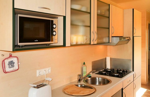 Bad Emstal House | Beautiful apartment in villa for 3 people with WIFI, pool, TV, terrace and pets allowed