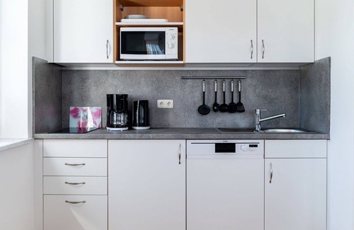 Sellin Villa | Beautiful apartment in villa for 4 people with WIFI, TV, terrace and pets allowed