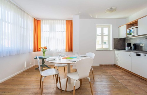 Sellin Villa | Beautiful apartment in villa for 4 people with WIFI, TV, terrace and pets allowed
