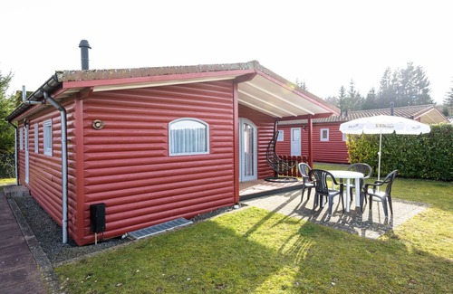 Gerolstein House | Beautiful apartment in villa with pool, TV, terrace, pets allowed, panoramic view and parking