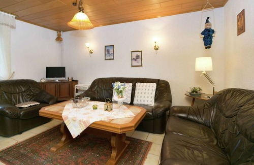 Winnen Apartment | Beautiful Apartment in Winnen near Forest and Town Centre