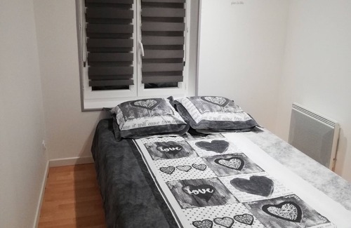 La Fere Apartment | beautiful apartment in old and quiet residence