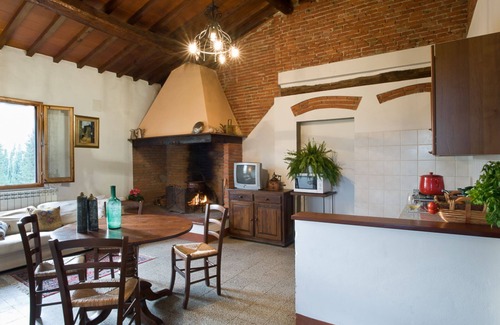 Cicogna House | Beautiful apartment in villa for 4 people with WIFI, pool, patio and pets allowed
