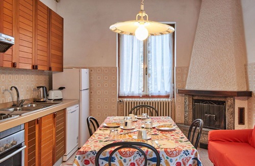 Dervio House | Beautiful apartment in villa for 16 guests with WIFI, TV, balcony and pets allowed