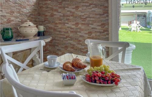 Grottaglie Apartment | Beautiful Apartment In Grottaglie With Kitchen