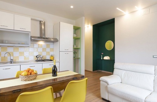 Costa dʼOneglia Villa | Beautiful apartment in villa for 4 guests with WIFI, TV, patio, pets allowed and panoramic view