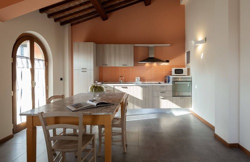 Larciano House | Beautiful apartment in villa for 4 people with A/C, pool, WIFI, TV and panoramic view