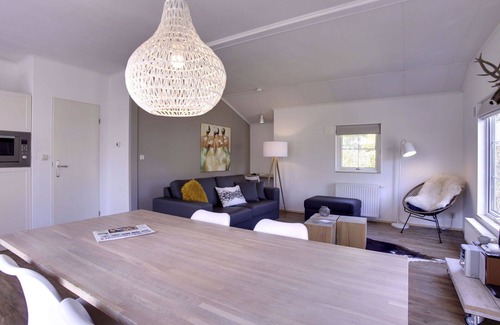 Municipality of Dalfsen House | Beautiful apartment in villa for 4 guests with pool, WIFI, TV and terrace