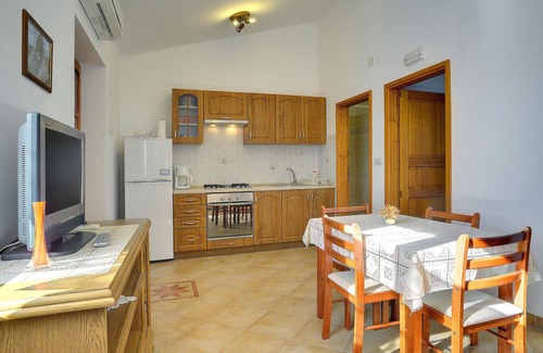 Rakalj Apartment | Beautiful apartment in Rakalj with WiFi