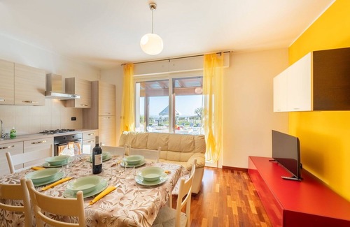 Citta Sant'Angelo Villa | Beautiful apartment in villa for 4 guests with A/C, pool, WIFI, TV, patio and pets allowed