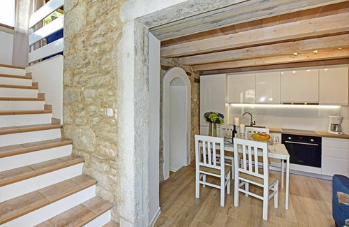 Kastelir House | Beautiful apartment in villa for 4 people with pool, WIFI, A/C, TV, terrace and parking