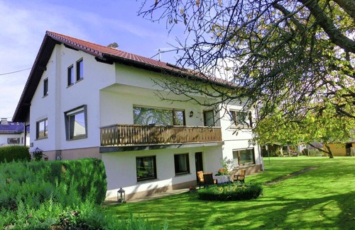 Winnen Apartment | Beautiful Apartment in Winnen near Forest and Town Centre