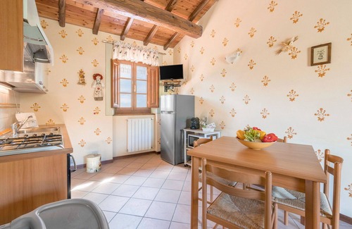 Cutigliano Apartment | Beautiful apartment for 4 people with WIFI, pool, TV and pets allowed