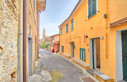 Dolcedo Apartment | Beautiful apartment in Dolcedo IM