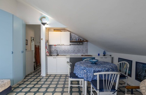 Laigueglia Apartment | Beautiful apartment for 3 guests with WIFI, A/C