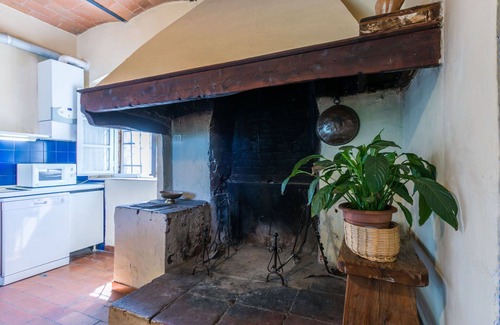 Poggiarello Villa | Beautiful apartment in villa for 8 guests with pool, TV and patio