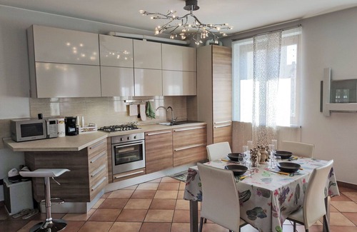 Rovellasca Apartment | Beautiful apartment for 4 people with WIFI, A/C, TV and balcony