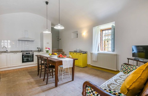 Stigliano Apartment | Beautiful apartment for 2 guests with WIFI, TV, patio, pets allowed and panoramic view
