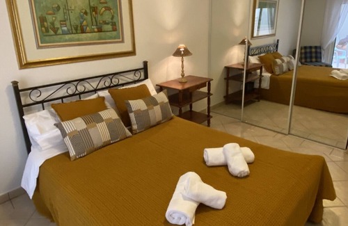 Ferragudo Apartment | Beautiful apartment with private jacuzzi in the center of Ferragudo