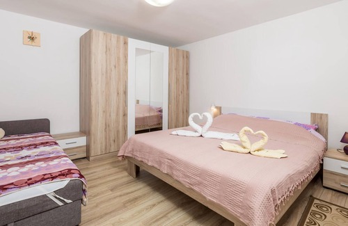 Golovik Apartment | Beautiful apartment surrounded by quiet nature.