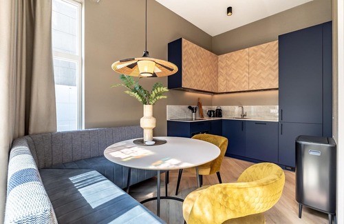 Delft Apartment | Beautiful apartment, view of Delft canal.
