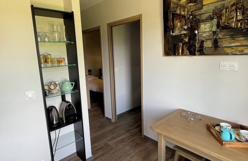 Meximieux Apartment | Beautiful apartment with terrace, facing Pérouges, quiet, close to center