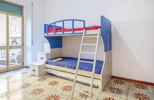 Piombino Apartment | Beautiful apartment with sea view and near the beach