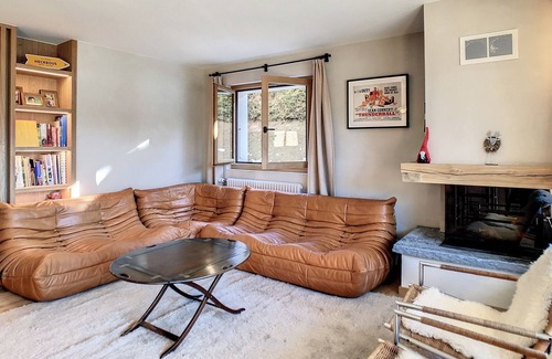 Verbier Apartment | Beautiful apartment with a view of the mountains, completely renovated in autumn 2022. The living ro