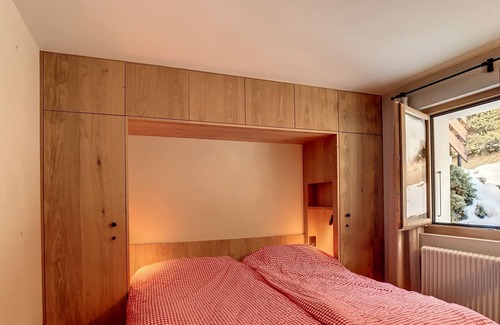 Verbier Apartment | Beautiful apartment with a view of the mountains, completely renovated in autumn 2022. The living ro