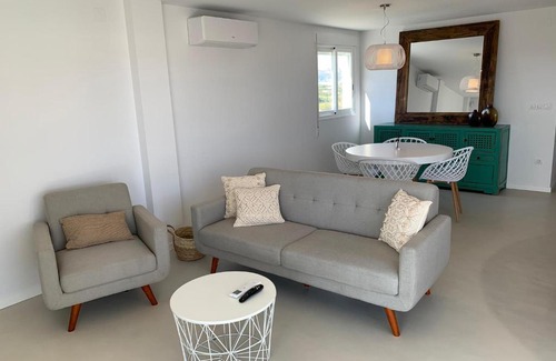 Oliva Apartment | Beautiful apartment with pool near the beach