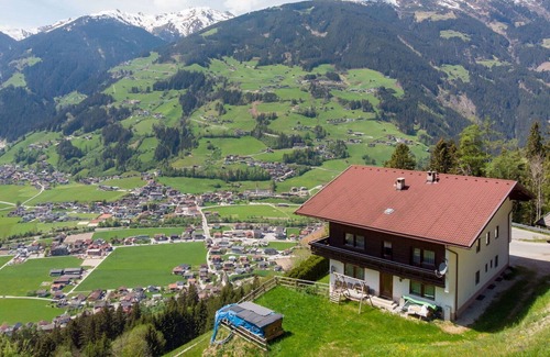 Ramsau im Zillertal House | Beautiful private villa for 21 guests with WIFI, TV, balcony, pets allowed and parking