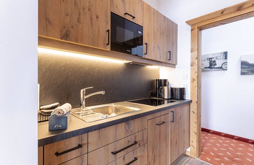 Reith bei Kitzbuehel Apartment | Beautiful apartment for 6 people with hot tub, WIFI, TV, balcony and parking