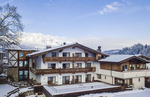 Reith bei Kitzbuehel Apartment | Beautiful apartment for 6 people with hot tub, WIFI, TV, balcony and parking
