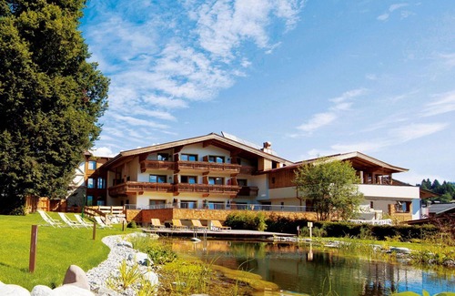 Reith bei Kitzbuehel Apartment | Beautiful apartment for 6 people with hot tub, WIFI, TV, balcony and parking