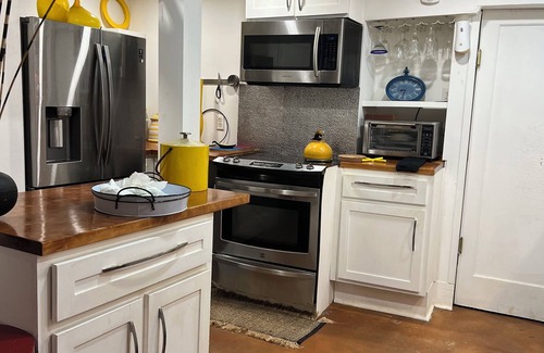 Stone Mountain Apartment | Beautiful basement apartment with Garden