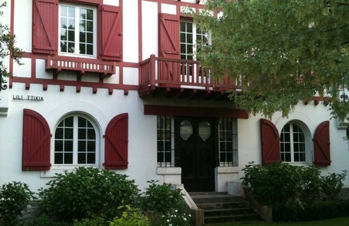 Bayonne House | Beautiful basque house of the 30 completely renovated on a garden of 1200 m2