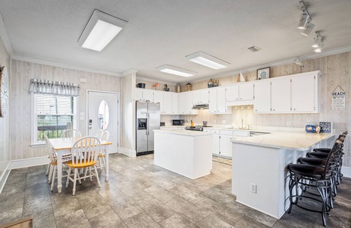 Silver Cay House | Beautiful bayfront home with views of the Dauphin Island Bridge