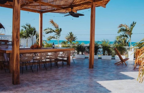 La Boquilla House | Beautiful Beach House with Jacuzzi, Pool, and Ocean Views.