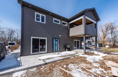 Dunnville House | Beautiful beach house with everything you'd ever need to just show up and relax.
