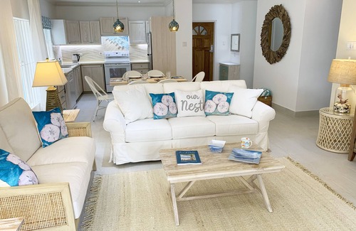 Dover Apartment | Beautiful Beachfront Apartment: Turtles Nest B