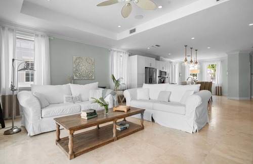 Nassau House | Beautiful Beachfront 4-bedroom Townhome