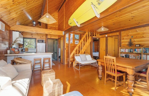 Onemana House | Beautiful Beachfront – Absolute Oceanfront 5BR Timber Home with Stunning Views