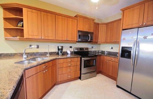 Barrio Los Faroles Condo | Beautiful beachfront condo! Three Gifts Condominium Resort Beach Club!