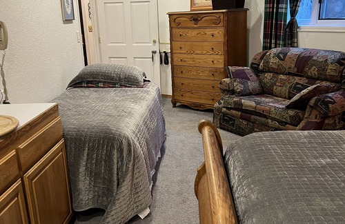 Healy Bed & Breakfast | Beautiful bedroom with king and twin, private bath, max 3 with cooked breakfast