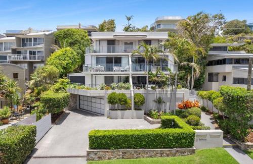 Sunshine Beach Apartment | Beautiful Belmore Retreat, Easy Walk to Beach